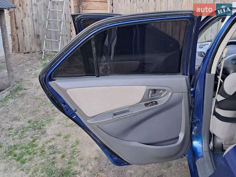 Седан Geely MK 2008 в Дерно