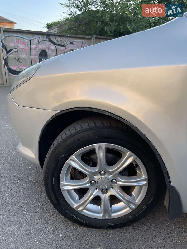 Седан Geely MK 2012 в Кривому Розі