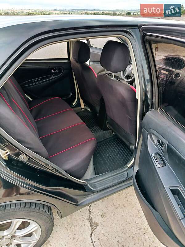 Седан Geely MK 2011 в Каневе
