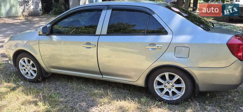 Седан Geely MK 2012 в Кривом Роге фото 3 Седан Geely MK 2012 в Кривом Роге