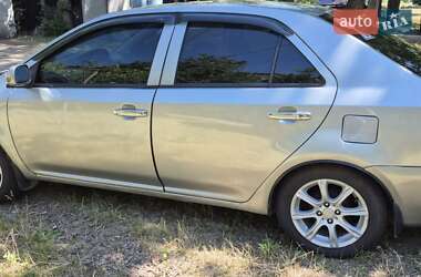 Седан Geely MK 2012 в 