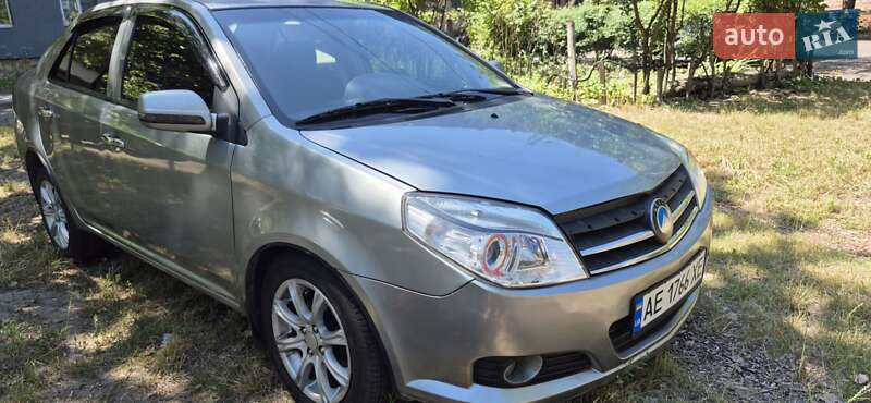 Седан Geely MK 2012 в 