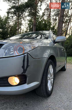 Седан Geely MK 2013 в 
