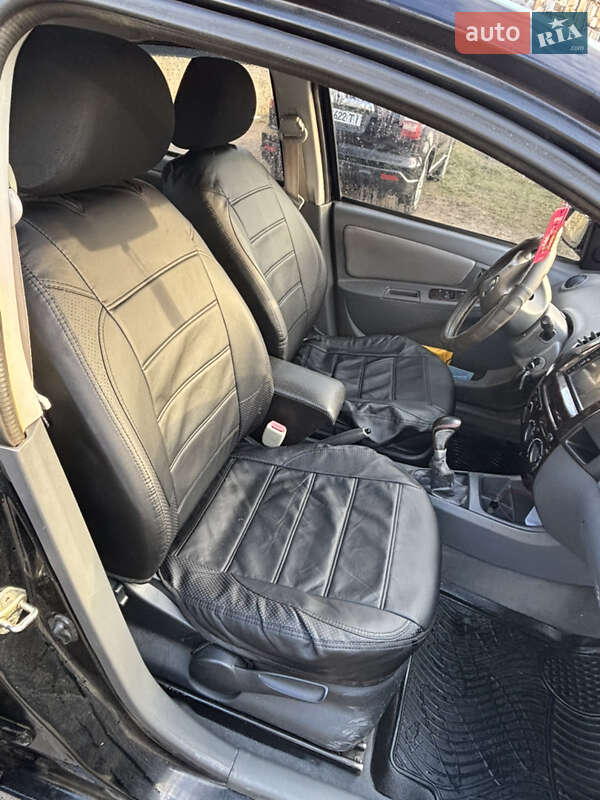 Седан Geely MK 2008 в Стебнику