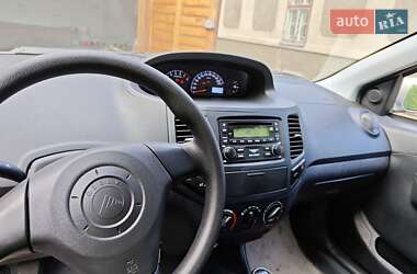 Седан Geely MK 2013 в 