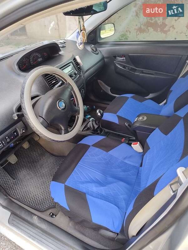 Geely MK 2012