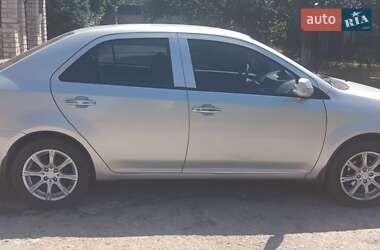 Седан Geely MK 2012 в 