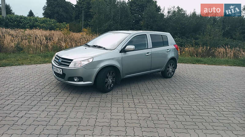 Седан Geely MK 2011 в Стрию