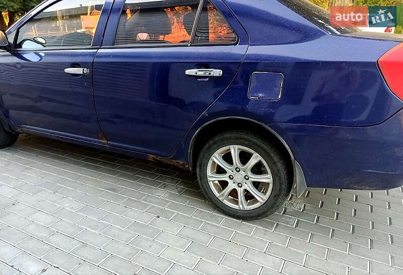 Седан Geely MK 2008 в Вільшанці
