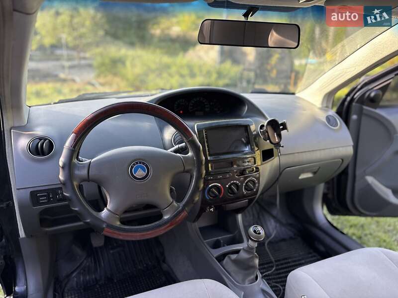 Седан Geely MK 2010 в Кам'янському