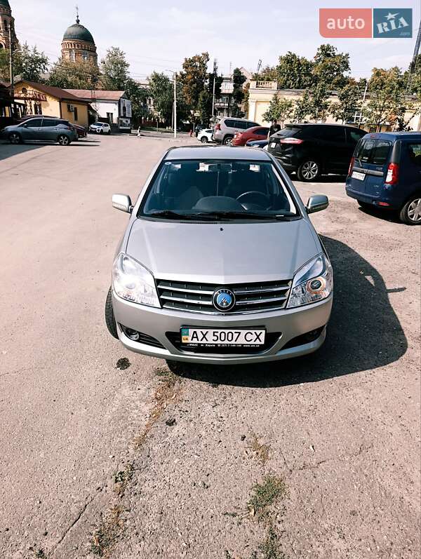 Седан Geely MK 2012 в 