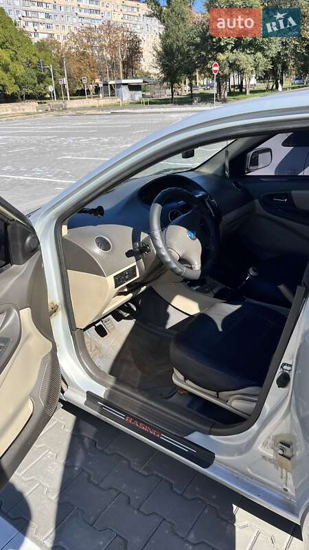 Седан Geely MK 2008 в Кривом Роге