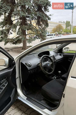 Седан Geely MK 2013 в 