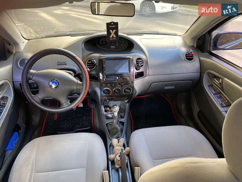 Седан Geely MK 2011 в Львові