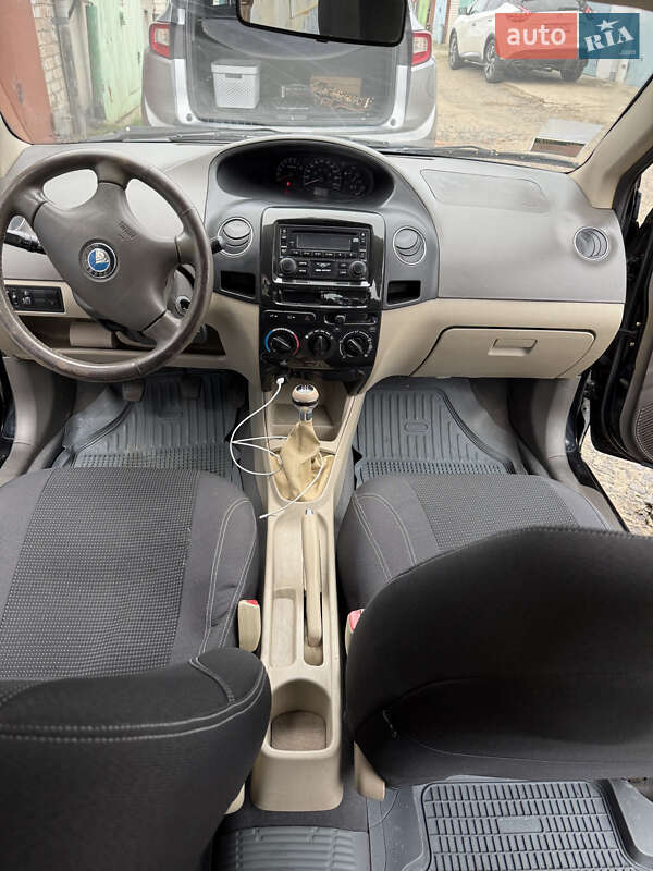 Седан Geely MK 2008 в Вараше