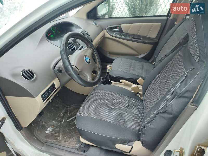 Седан Geely MK 2009 в Синельниковому