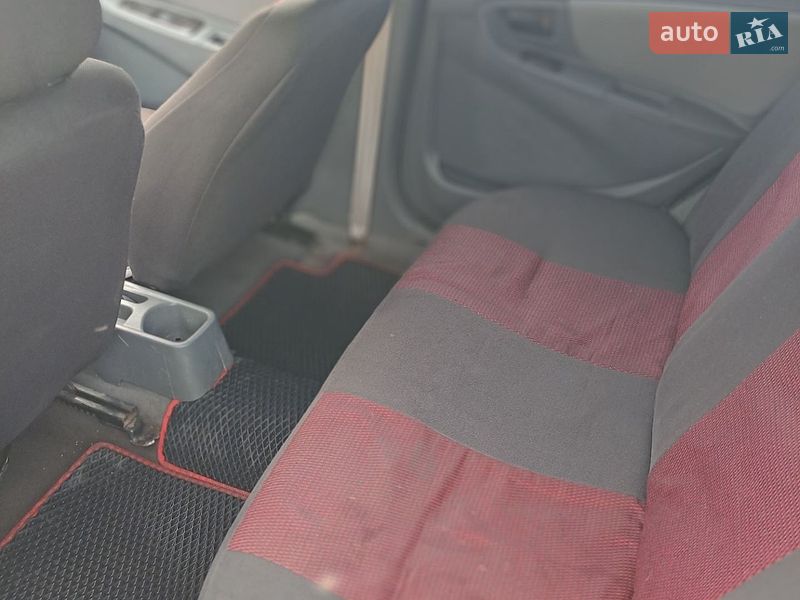 Седан Geely MK 2008 в Ромнах
