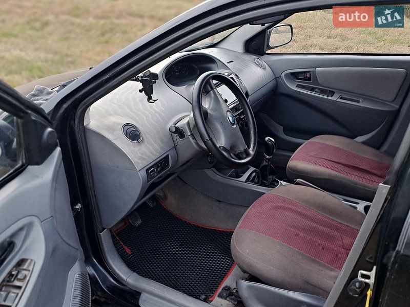 Седан Geely MK 2008 в Ромнах