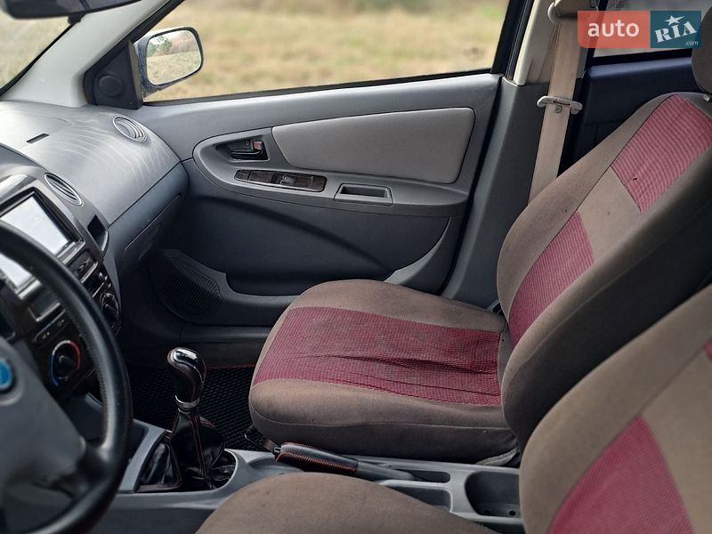 Седан Geely MK 2008 в Ромнах