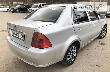 Седан Geely MR 2012 в 