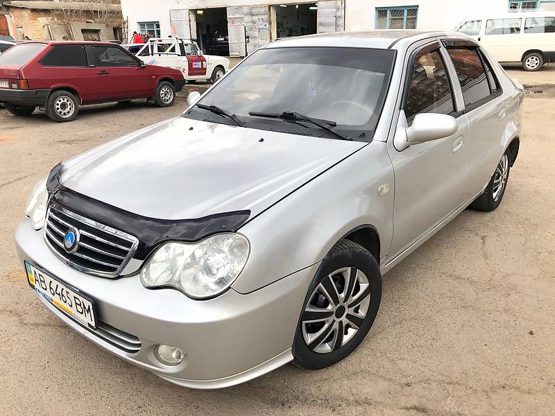 Седан Geely MR 2012 в 