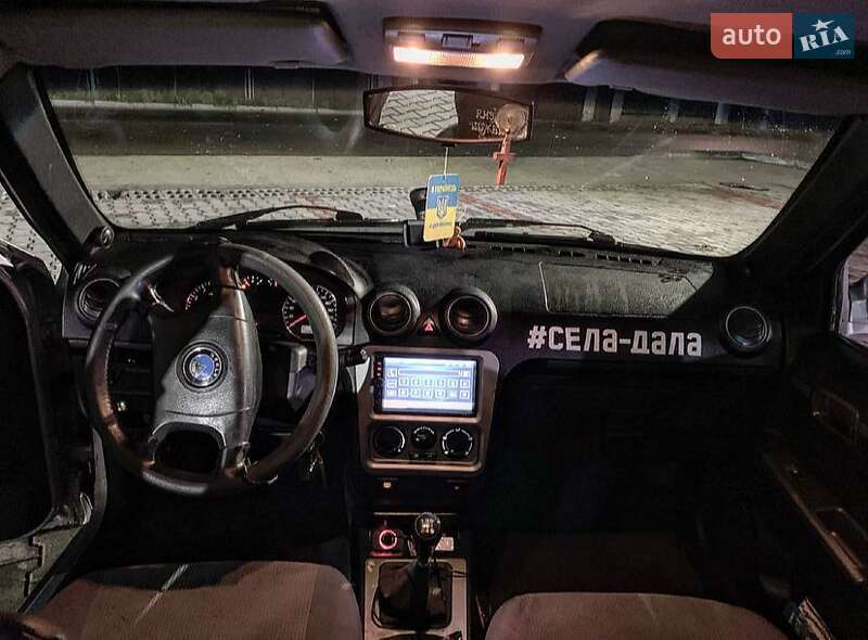 Седан Geely MR 2009 в Рахове