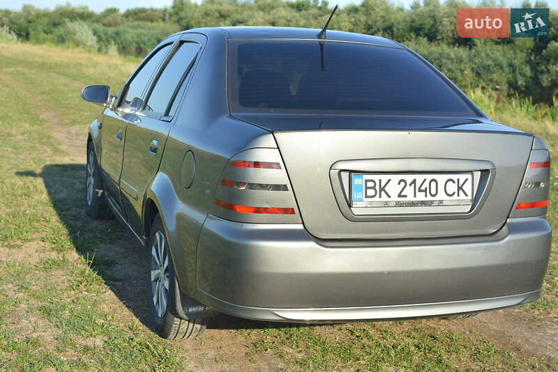 Седан Geely MR 2009 в Заречном