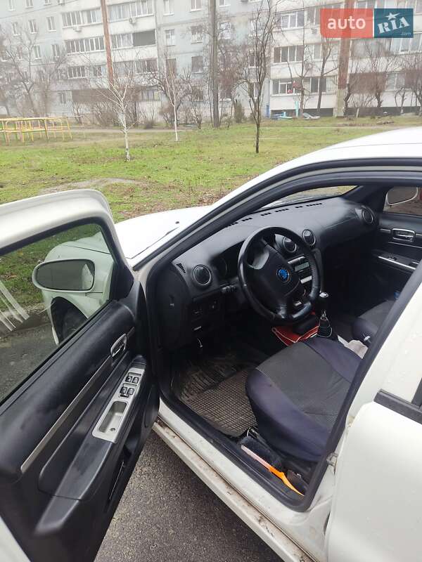 Седан Geely MR 2010 в Запорожье