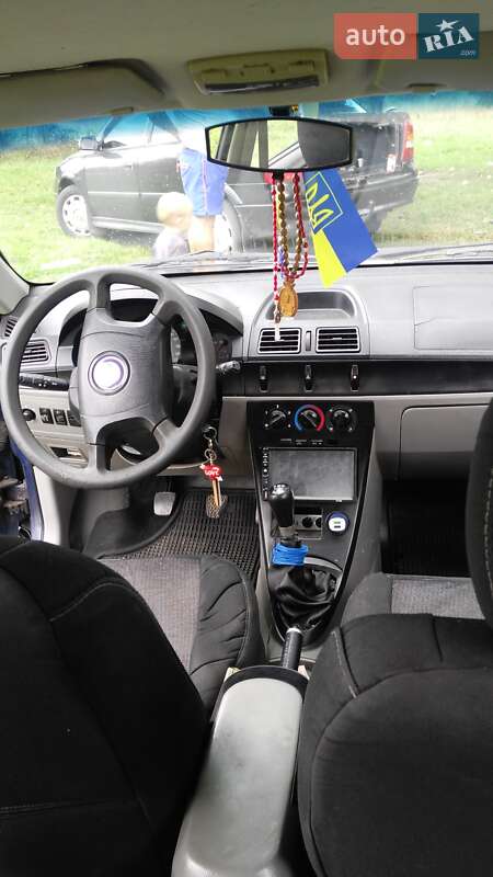 Седан Geely MR 2008 в Львове