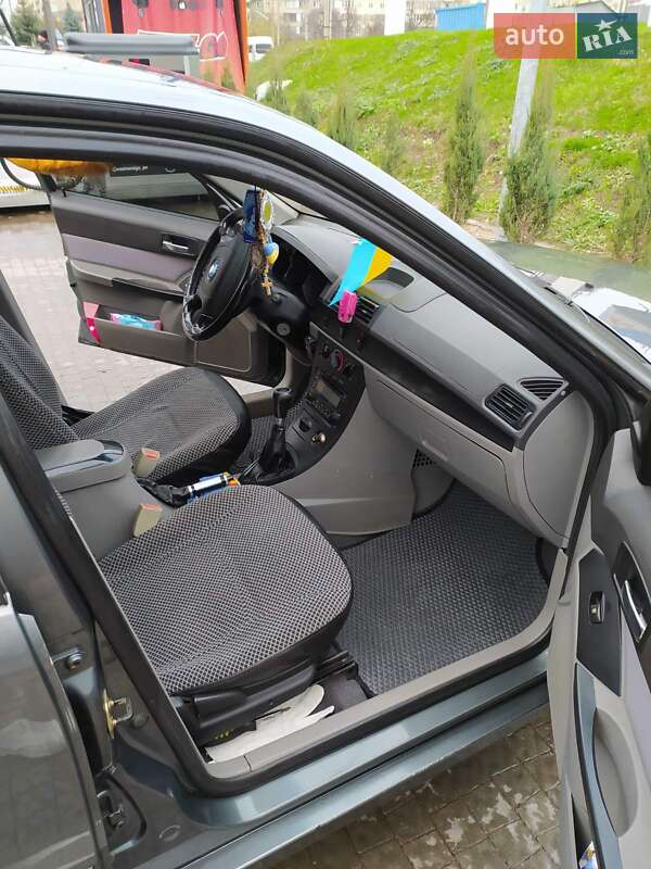 Хэтчбек Geely MR 2008 в Полтаве