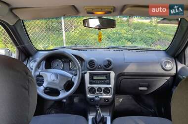 Седан Geely MR 2009 в 