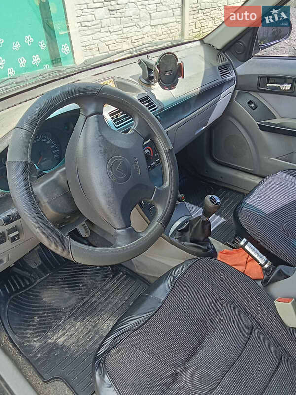Хэтчбек Geely MR 2008 в Николаеве