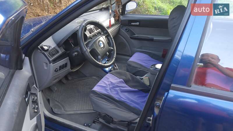 Хетчбек Geely MR 2007 в Рахові