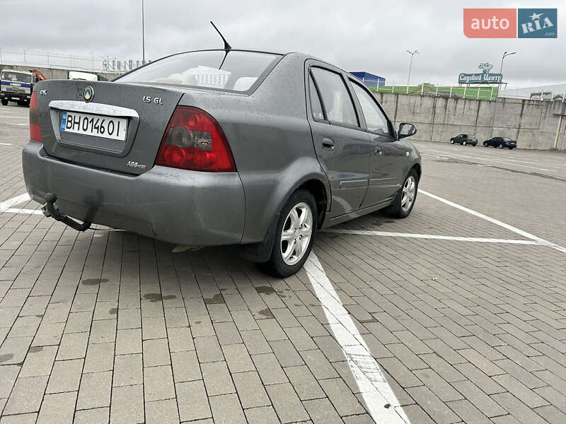 Хэтчбек Geely MR 2008 в Авангарде