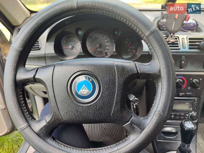 Хэтчбек Geely MR 2008 в Вишневом