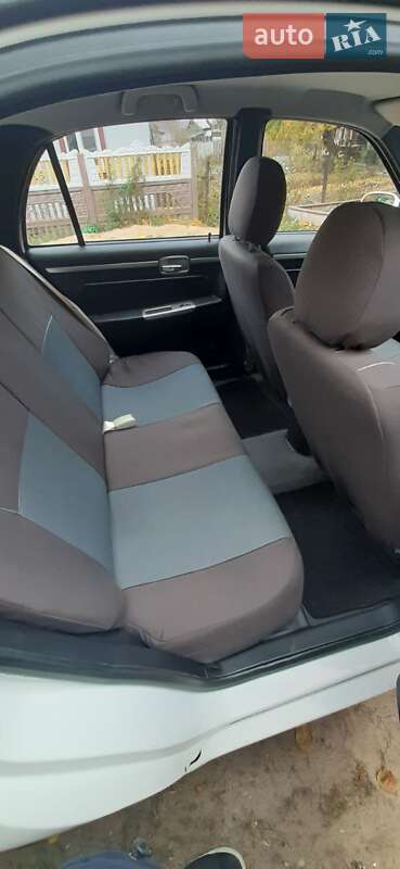 Седан Geely MR 2011 в Чернигове