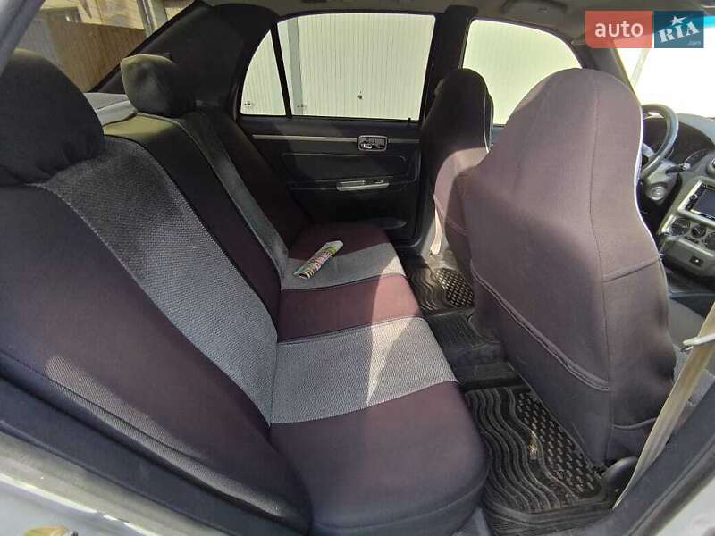 Седан Geely MR 2009 в Львові