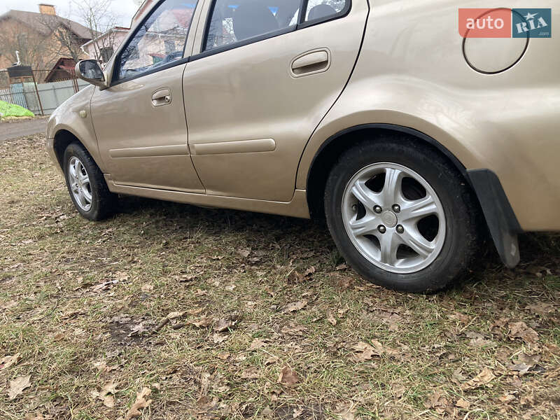 Хэтчбек Geely MR 2008 в Киеве