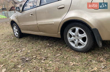 Хэтчбек Geely MR 2008 в 