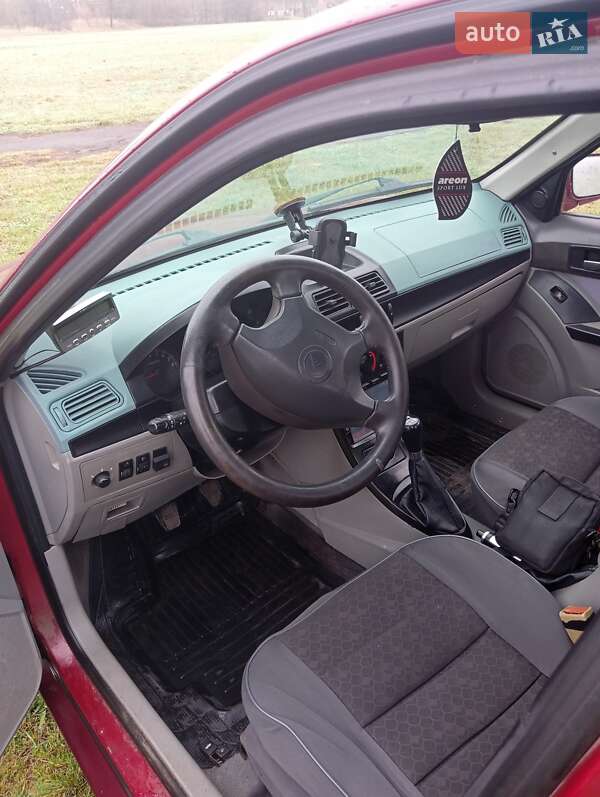 Хэтчбек Geely MR 2008 в Новоукраинке