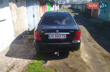Седан Geely MR 2010 в 