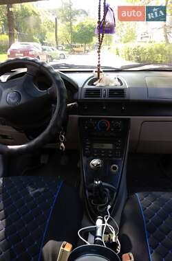 Хетчбек Geely MR 2008 в 