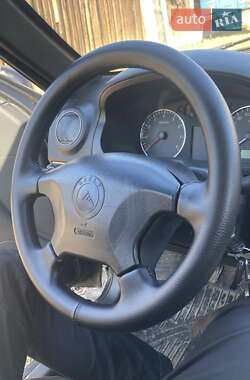 Седан Geely MR 2010 в 