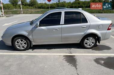 Седан Geely MR 2013 в 