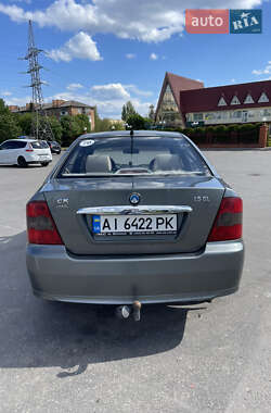 Седан Geely MR 2010 в 