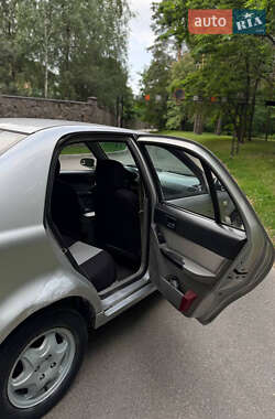 Хэтчбек Geely MR 2007 в 
