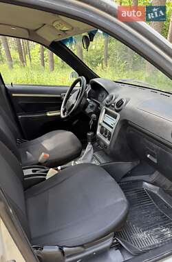 Седан Geely MR 2009 в 