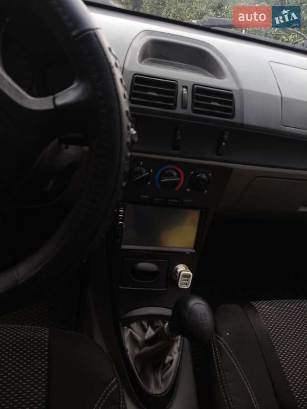 Хэтчбек Geely MR 2008 в Киеве