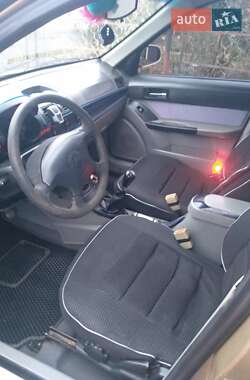 Хэтчбек Geely MR 2008 в 