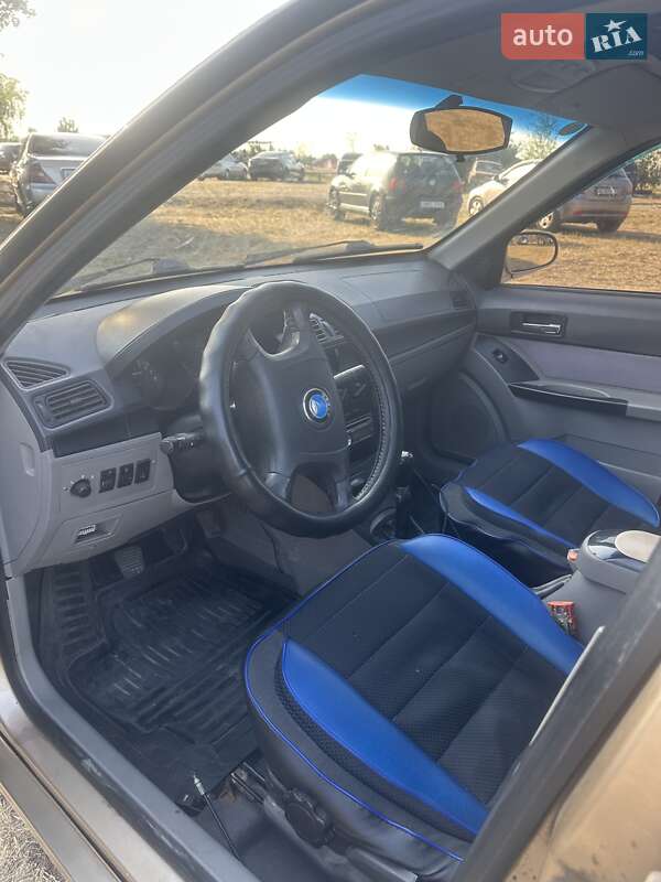 Хетчбек Geely MR 2007 в Кам'янському